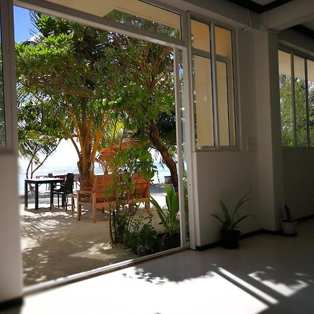 Crown Beach Hotel-Private Bikini Beach Dhiffushi Eksteriør billede