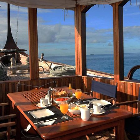 Crown Beach Hotel-Private Bikini Beach Dhiffushi Eksteriør billede