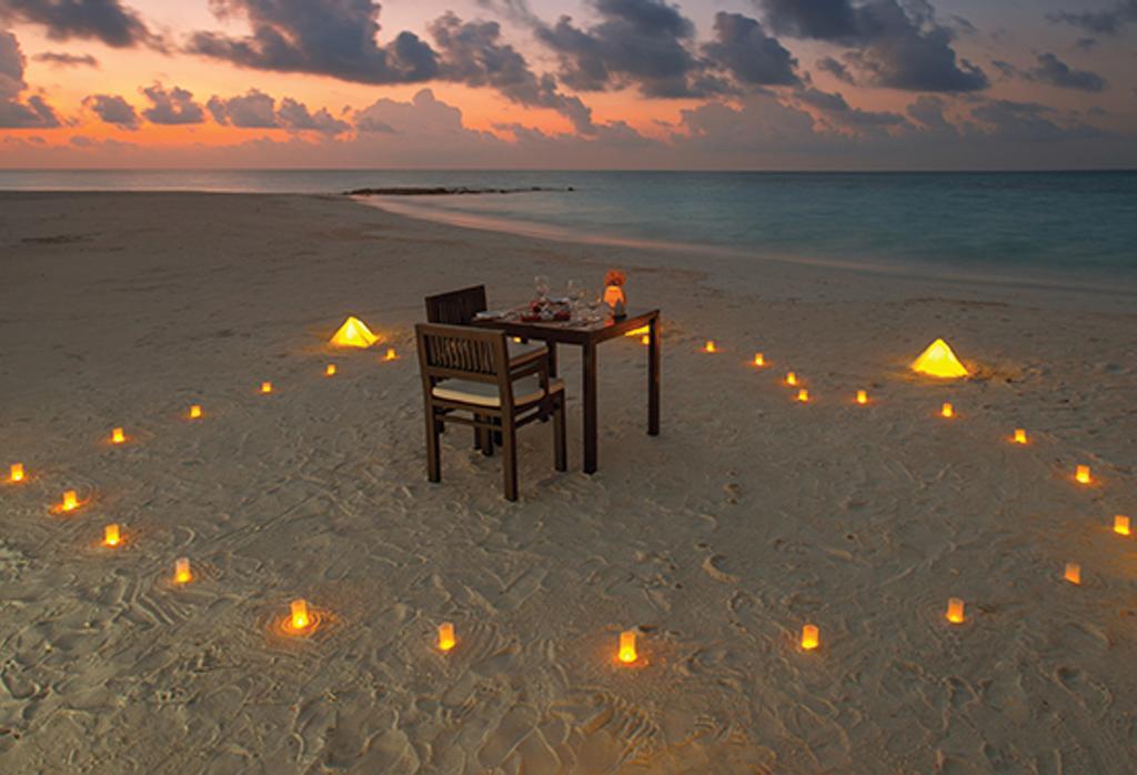 Crown Beach Hotel-Private Bikini Beach Dhiffushi Eksteriør billede