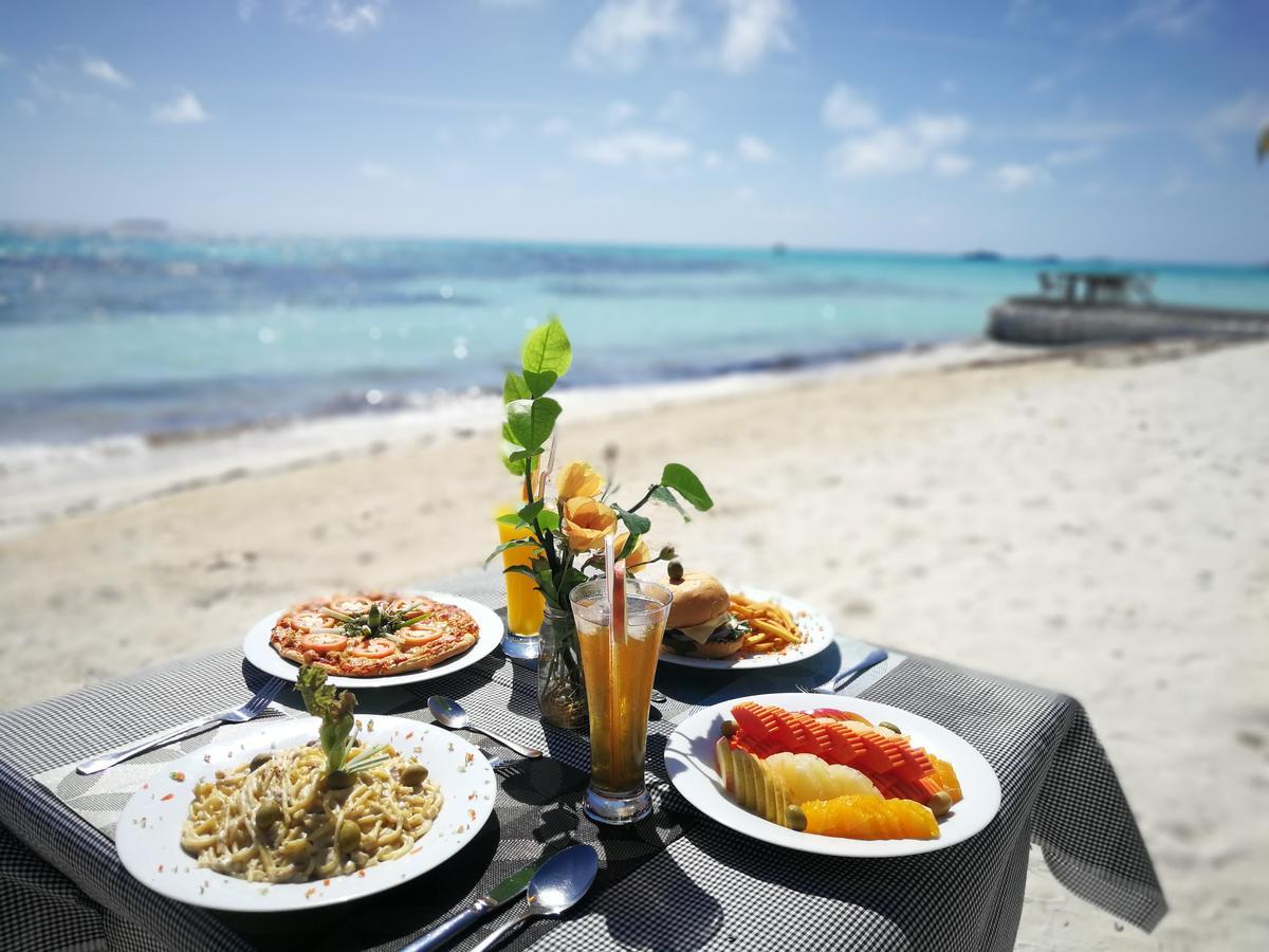Crown Beach Hotel-Private Bikini Beach Dhiffushi Eksteriør billede