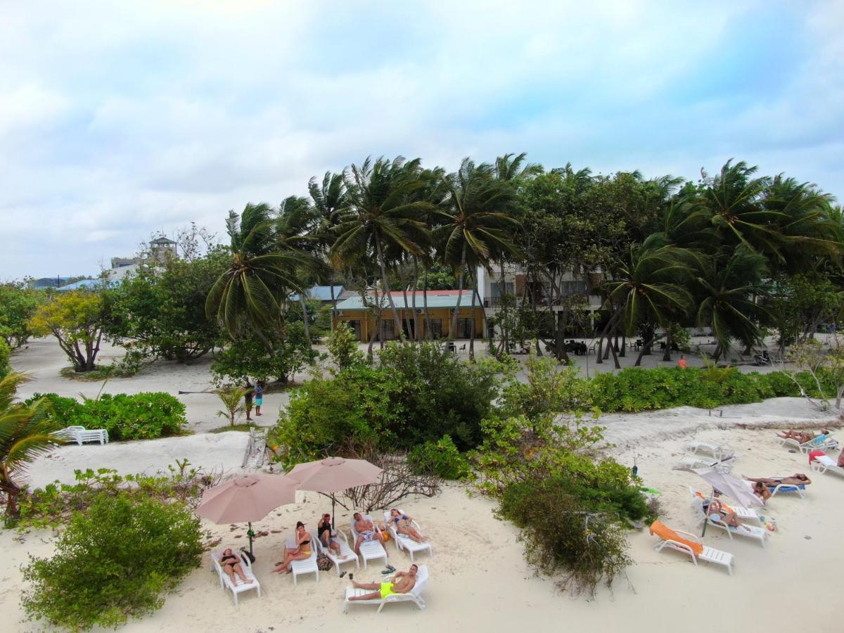 Crown Beach Hotel-Private Bikini Beach Dhiffushi Eksteriør billede